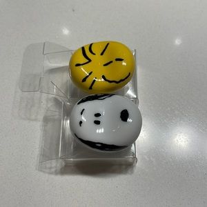 Snoopy chopstick stand